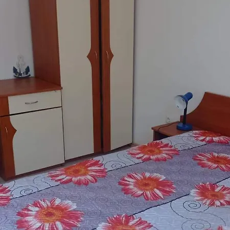 Апартамент Modern 2 Bedroom In Top Location In Just 150 Meters From Casino Platinum Слънчев бряг