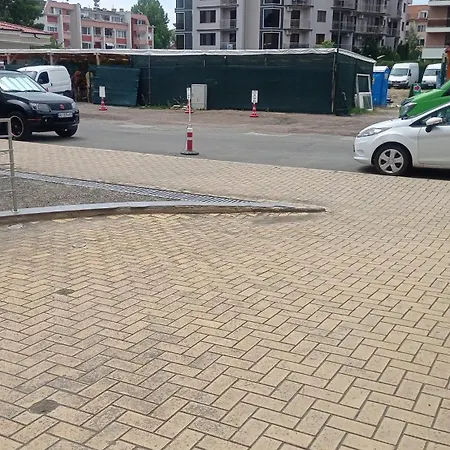 Апартамент Modern 2 Bedroom In Top Location In Just 150 Meters From Casino Platinum *