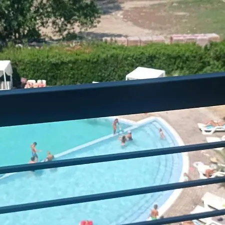 Modern 2 Bedroom In Top Location In Just 150 Meters From Casino Platinum דירה סאני ביץ'